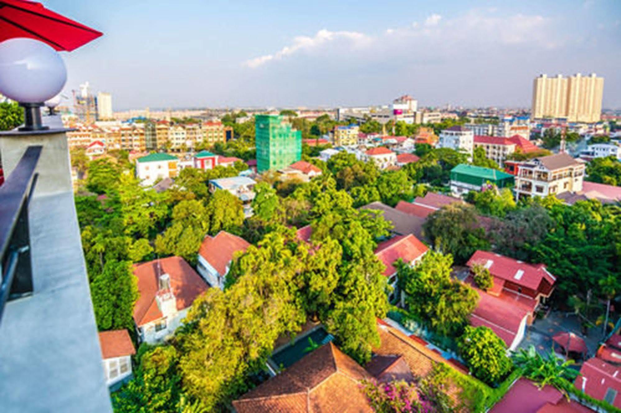 Diamond Palace Resort & Sky Bar Phnom Penh Eksteriør billede