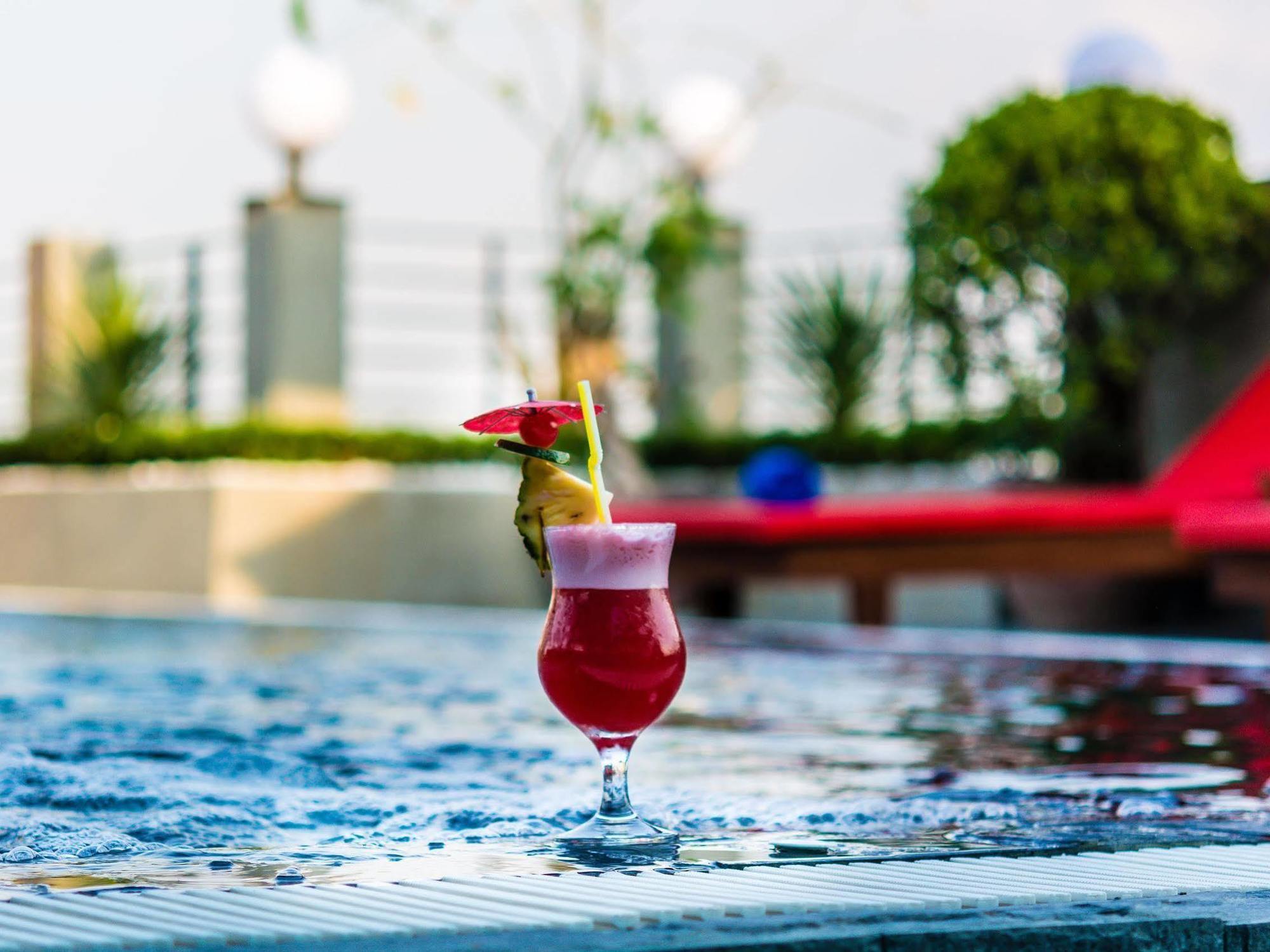 Diamond Palace Resort & Sky Bar Phnom Penh Eksteriør billede
