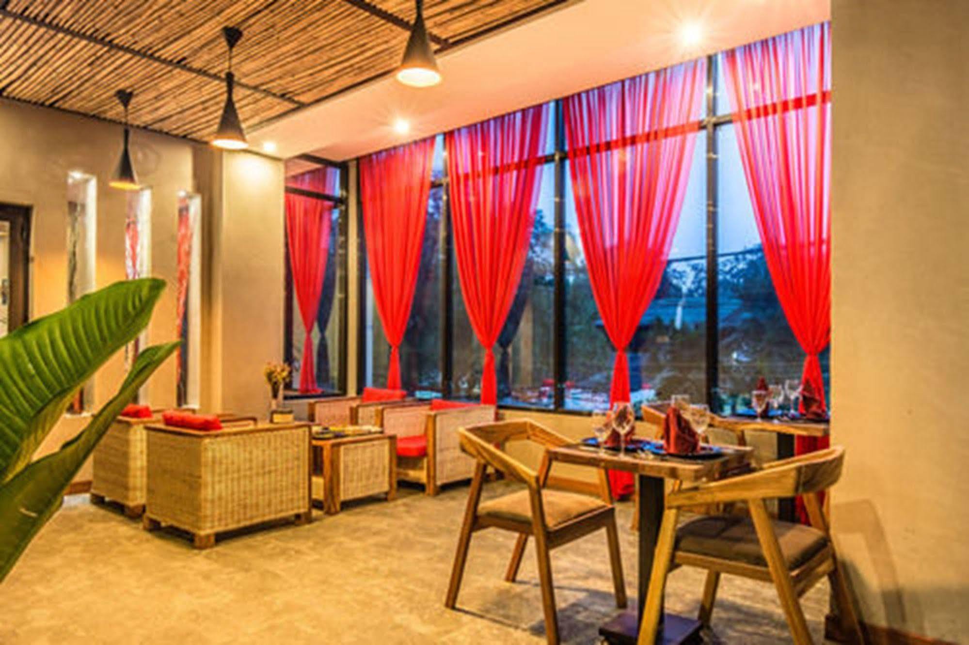 Diamond Palace Resort & Sky Bar Phnom Penh Eksteriør billede