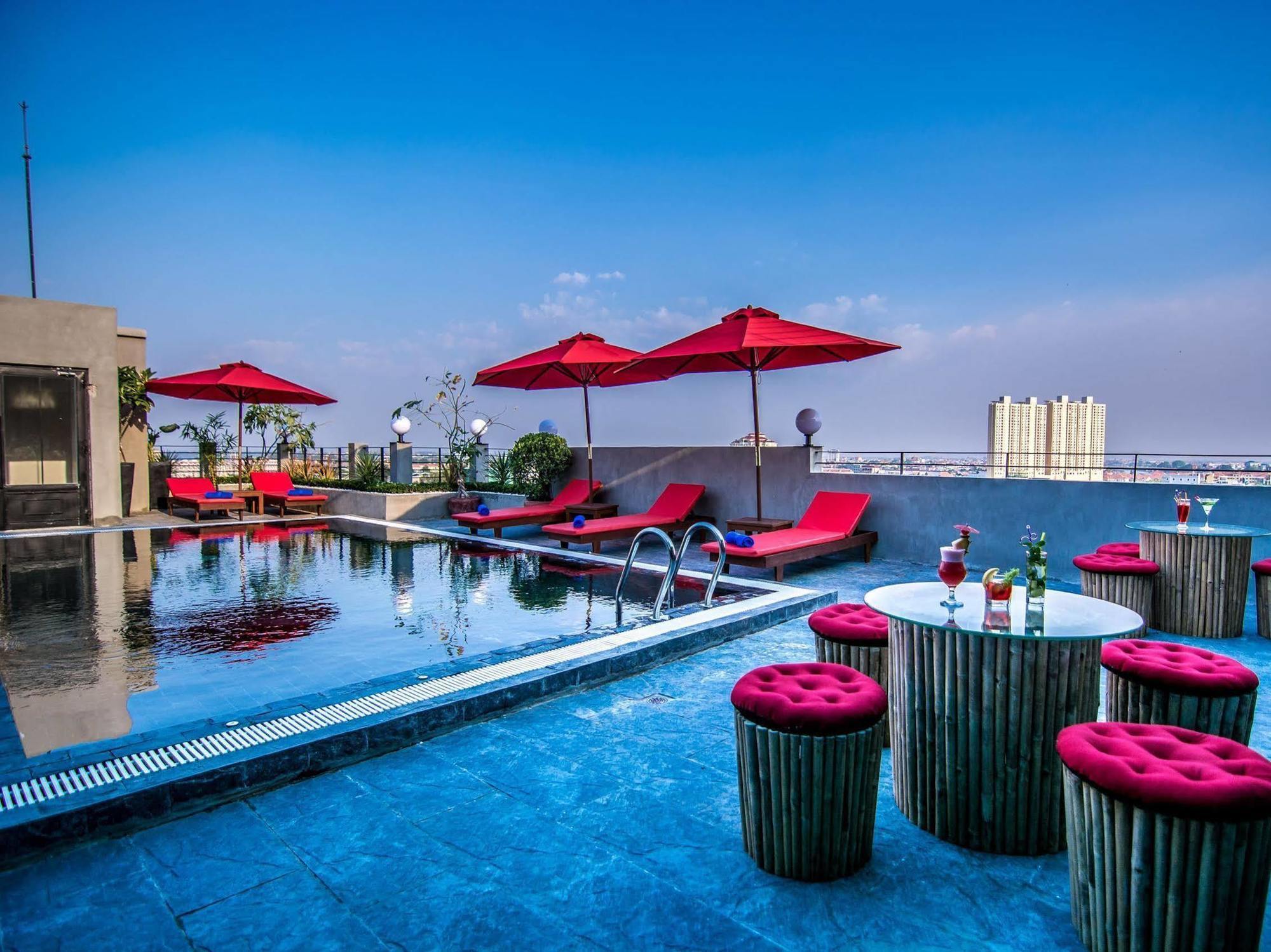 Diamond Palace Resort & Sky Bar Phnom Penh Eksteriør billede