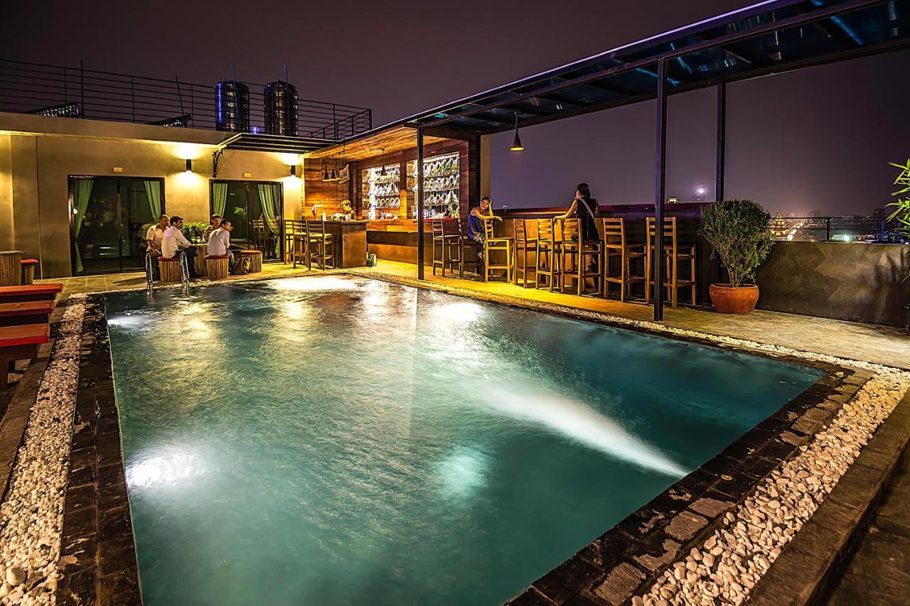 Diamond Palace Resort & Sky Bar Phnom Penh Eksteriør billede